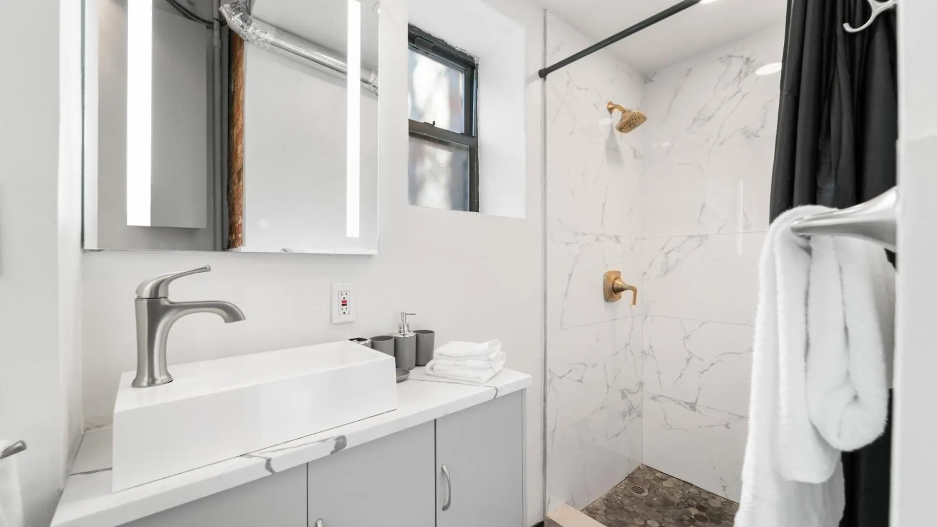 Tripoli Artisan Lofts - Designer Bushwick Lofts With Rooftop Terrace United States